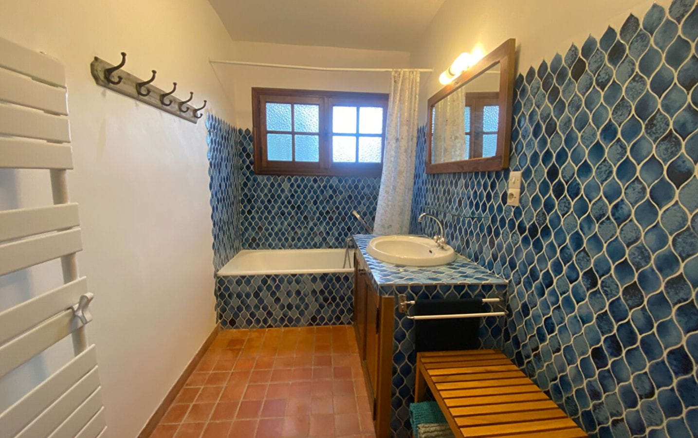 VILLA PROVENCALE DE 124M² 5 PIECES AVEC VUE MER PANORAMIQUE AUX ISSAMBRES Image 6