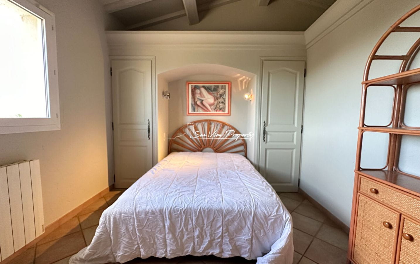 VILLA DE CHARME DE 250M²  AVEC 6 CHAMBRES, JOLIE VUE MER, AUX ISSAMBRES Image 9