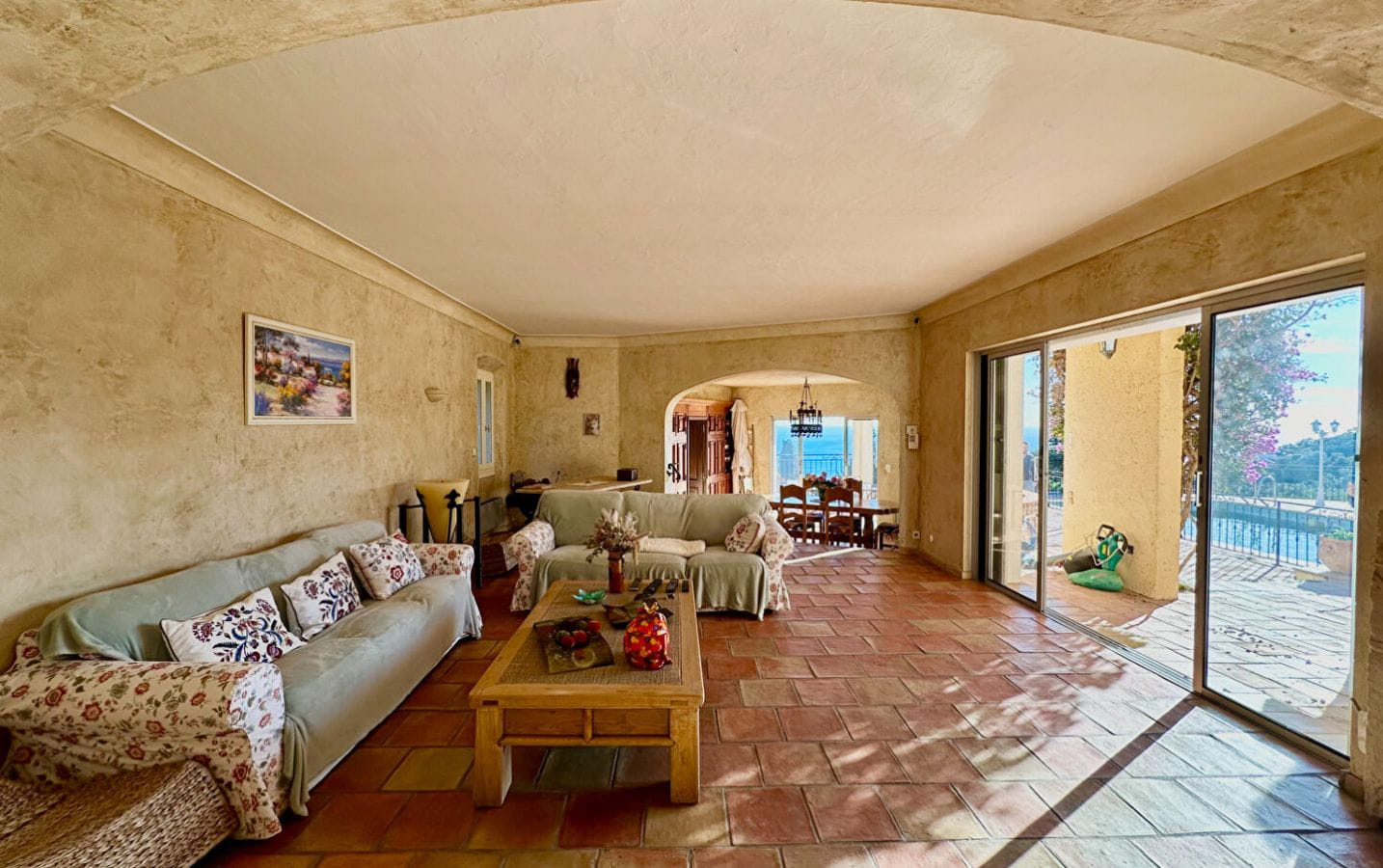 VILLA PROVENCALE DE 210M² 6 PIECES, AVEC VUE MER PANORAMIQUE, GARAGE, ATELIER ET BUANDERIE, AUX ISSAMBRES Image 2