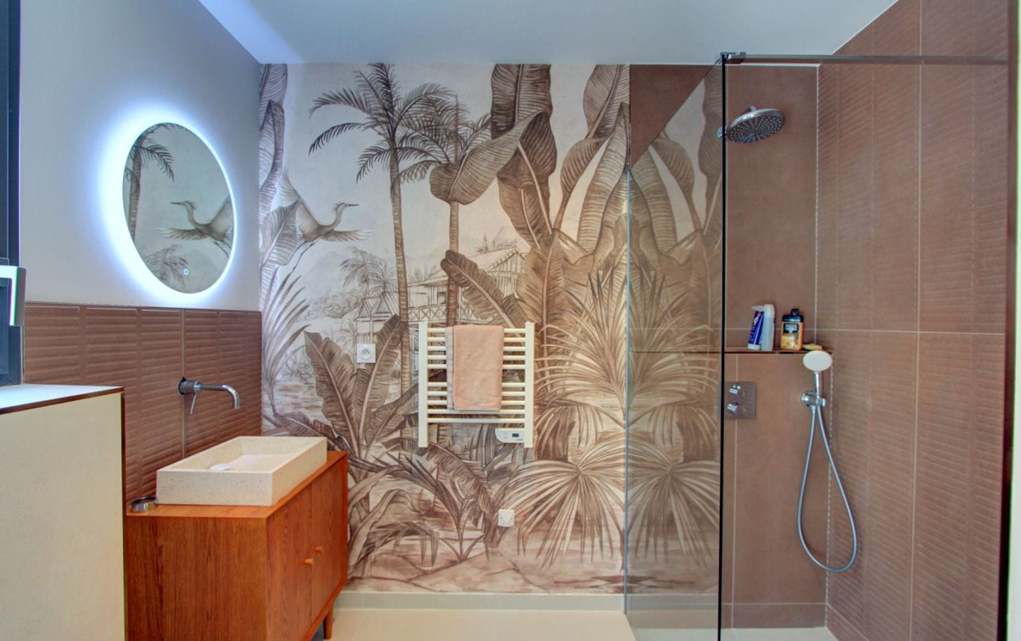 CONTEMPORARY VILLA 300sqm 7 ROOMS, SEA VIEW, NEAR THE BEACH AND CENTER OF ISSAMBRES Image 8