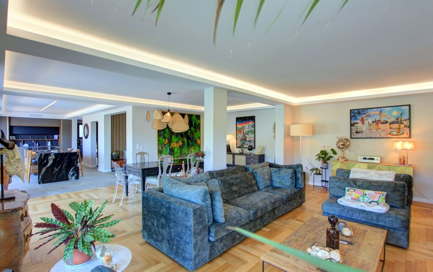 VILLA CONTEMPORAINE 300M² 7 PIECES, VUE MER, PROCHE PLAGE ET CENTRE DES ISSAMBRES Image 2