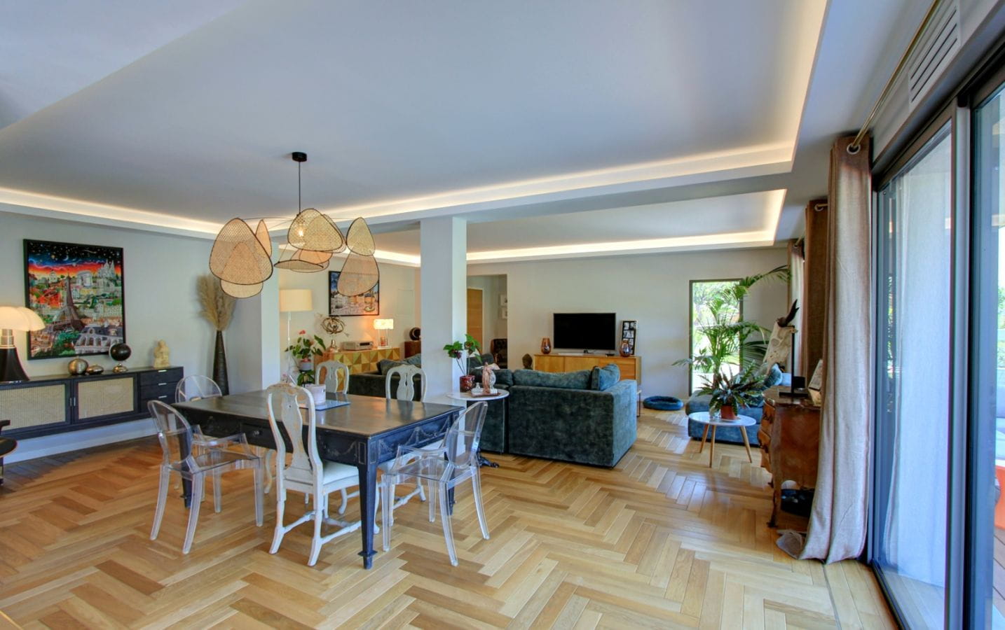 VILLA CONTEMPORAINE 300M² 7 PIECES, VUE MER, PROCHE PLAGE ET CENTRE DES ISSAMBRES Image 5