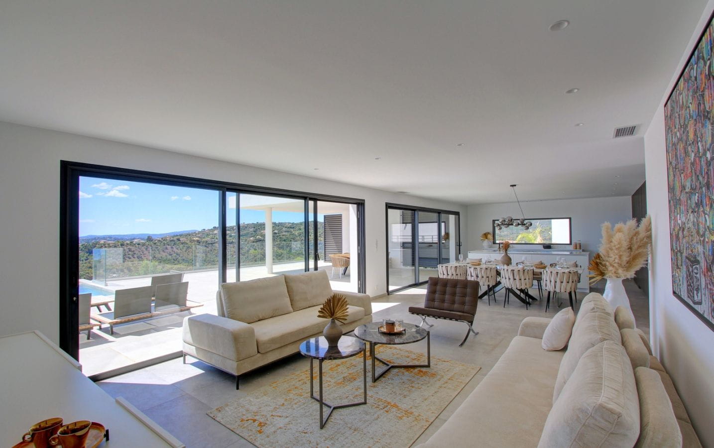 CONTEMPORARY VILLA 287sqm 7 ROOMS, PANORAMIC SEA VIEW ON LES ISSAMBRES Image 4