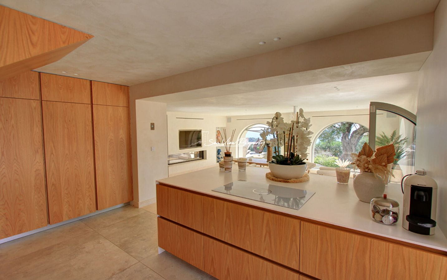 VILLA LUXUEUSE 9 PIECES AVEC VUE MER SUR LE GOLFE DE SAINT TROPEZ , AUX ISSAMBRES Image 4