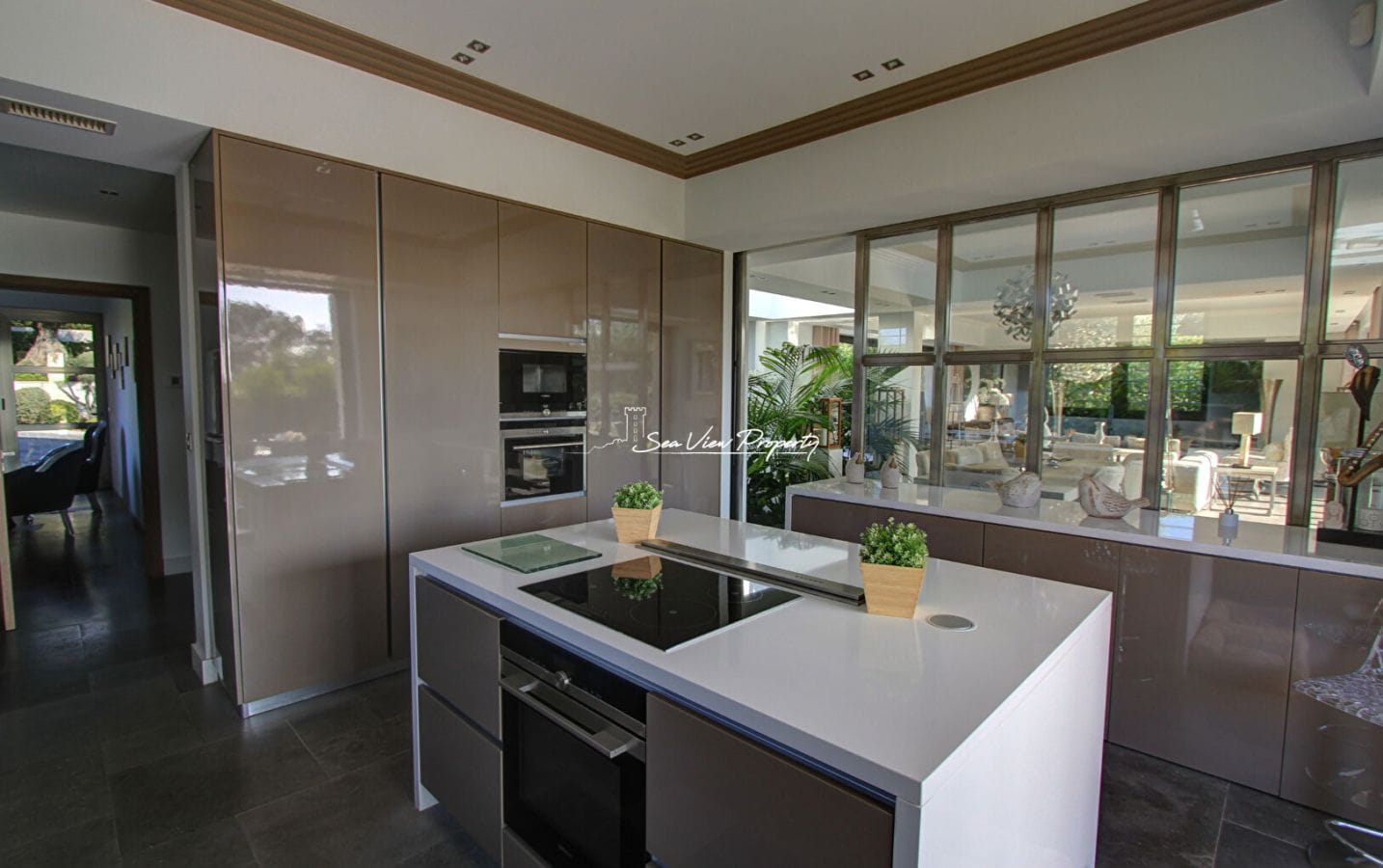 LUXURIOUS ONE STOREY VILLA WITH 5 ROOMS SEA VIEW, WALK TO THE BEACHES OF GRIMAUD Image 3