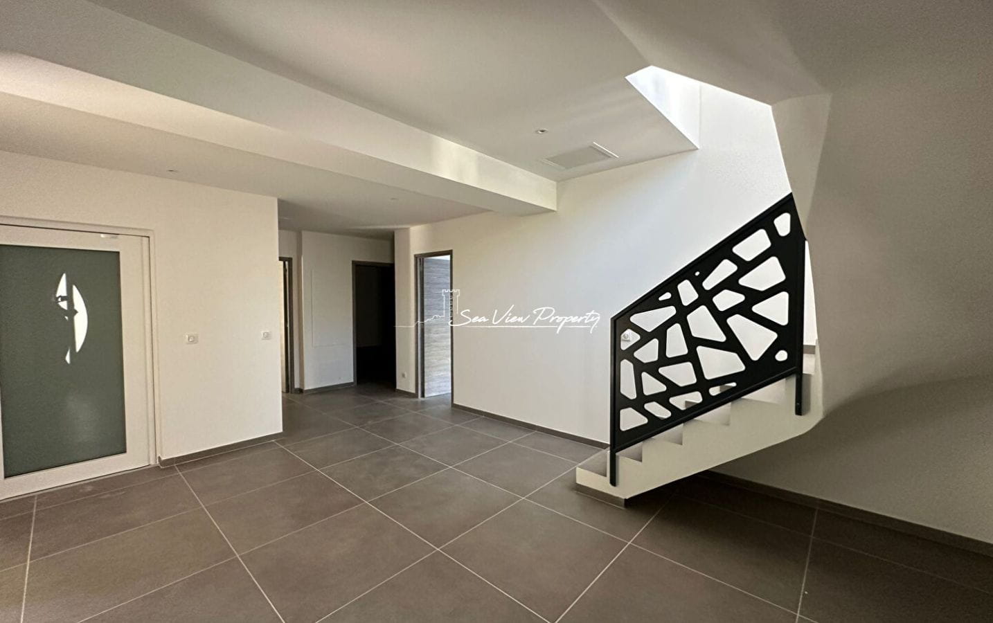 VILLA CONTEMPORAINE 258M² 7 PIECES, AVEC VUE MER, A PIED DES PLAGES, AUX ISSAMBRES Image 6