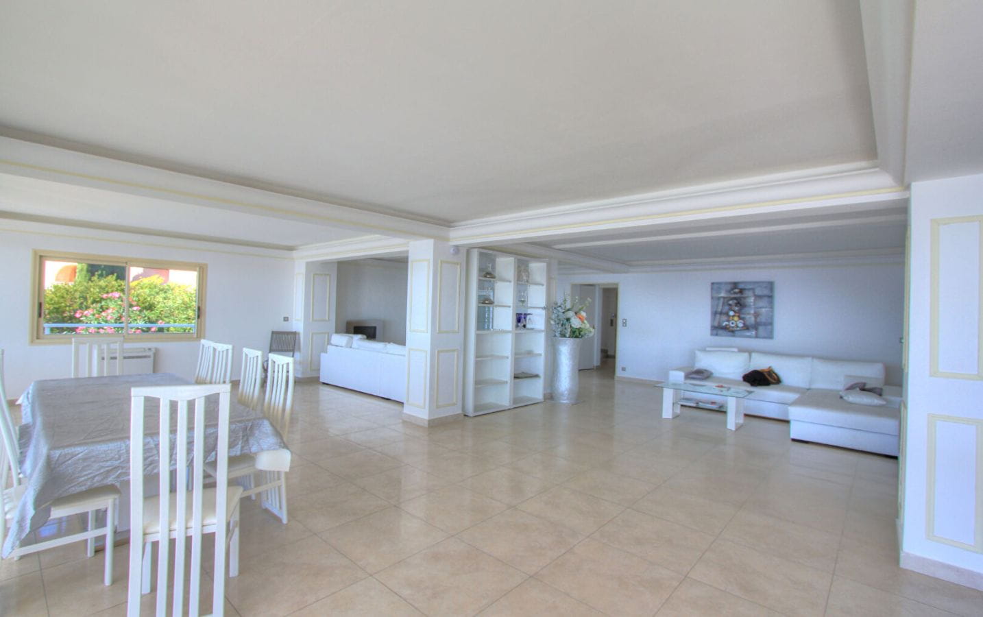 Villa De 300m² 6 Pieces Composee De 4 Chambres, Avec Vue Mer, Piscine Et Un Garage De 100m², Aux Issambres Image 4