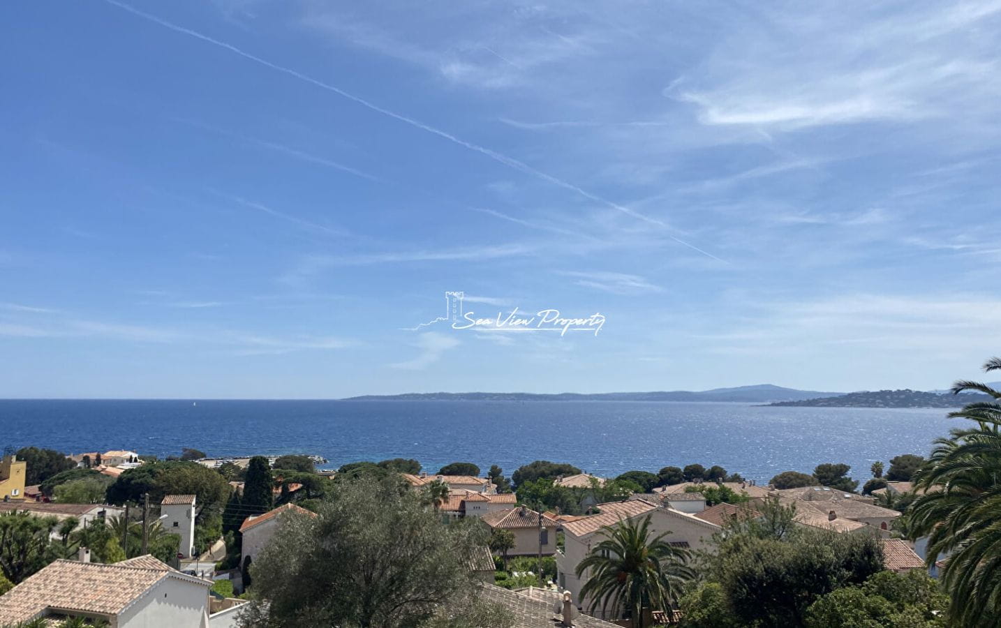 NEW CONTEMPORARY VILLA 210sqm 6 ROOMS SEA VIEW, SWIMMING POOL AND PARKING, IN ISSAMBRES Image 0