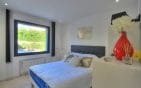 VILLA CONTEMPORAINE 240M²  9 PIECES, VUE MER, PISCINE ET GARAGE, À SAINT AYGULF Min 5