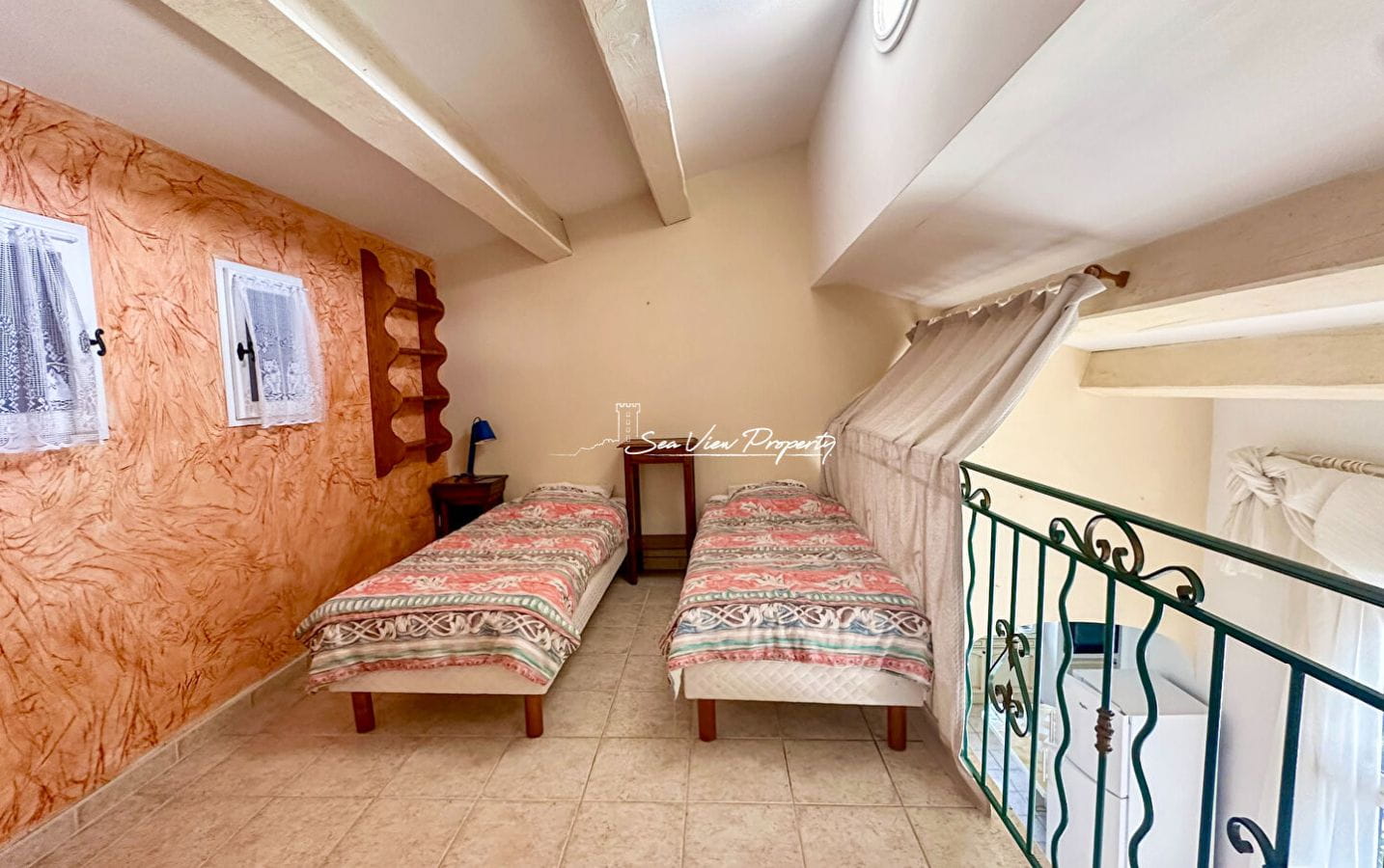 VILLA 5 PIECES AVEC VUE MER SUR LE GOLFE DE SAINT TROPEZ, AUX ISSAMBRES Image 5