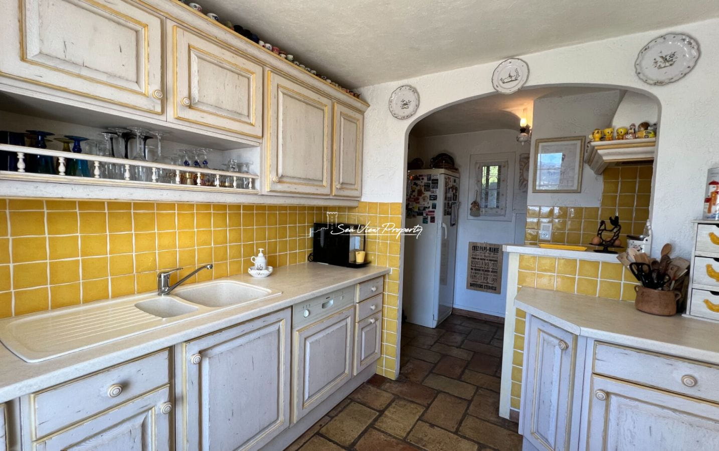 VILLA 7 PIECES AVEC VUE MER SUR LE GOLFE DE SAINT TROPEZ, AUX ISSAMBRES Image 4