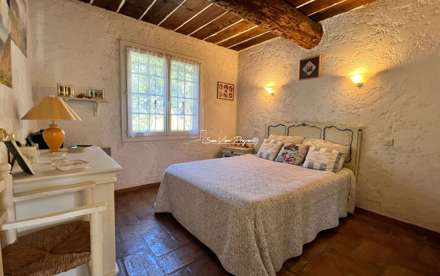 VILLA 7 PIECES AVEC VUE MER SUR LE GOLFE DE SAINT TROPEZ, AUX ISSAMBRES Image 5