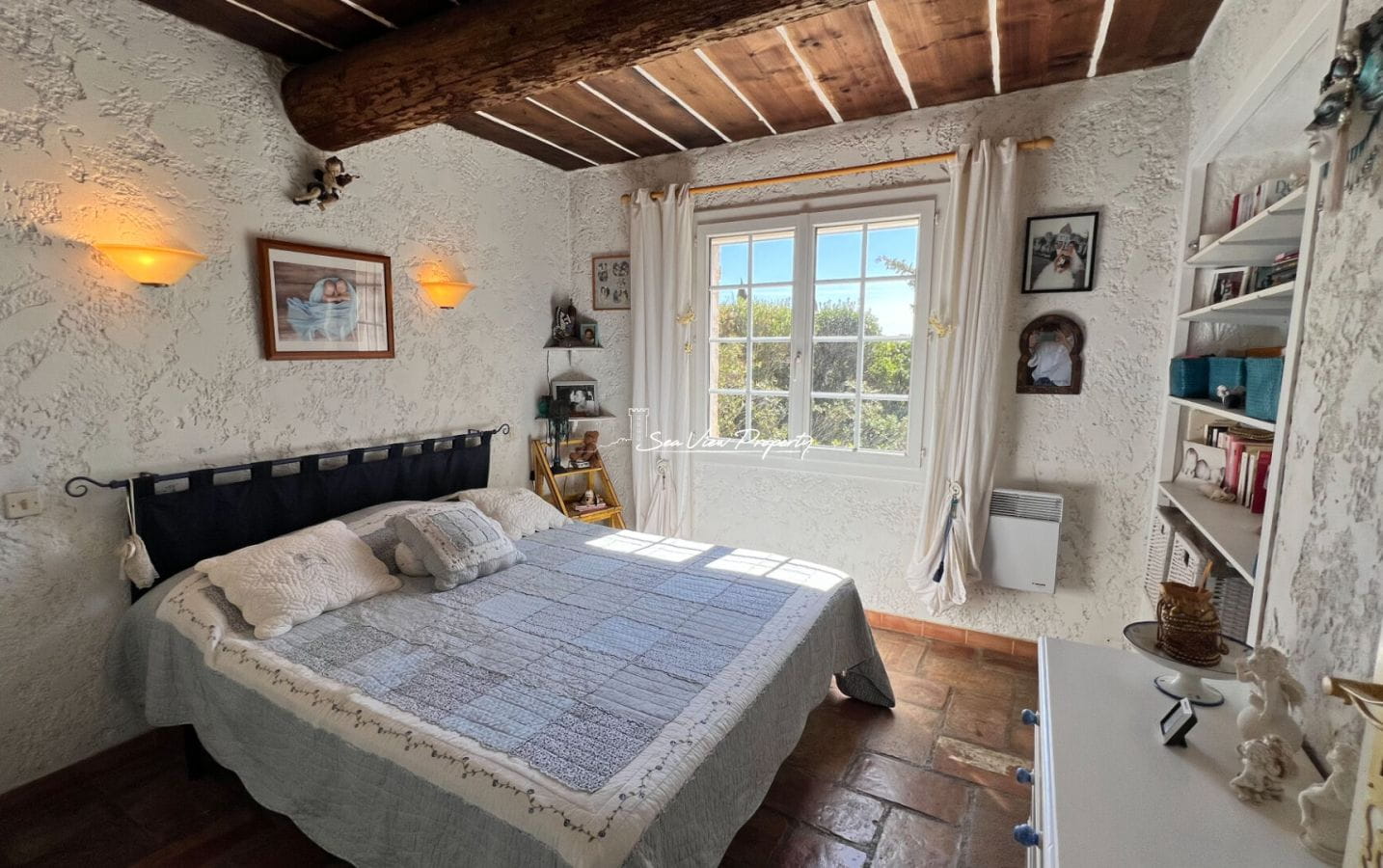 VILLA 7 PIECES AVEC VUE MER SUR LE GOLFE DE SAINT TROPEZ, AUX ISSAMBRES Image 6