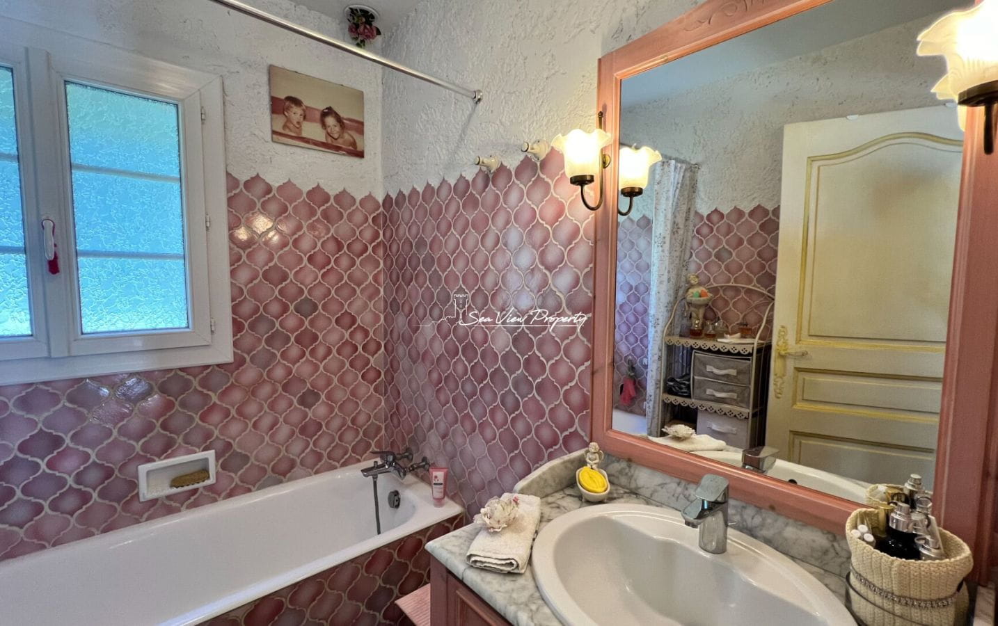 VILLA 7 PIECES AVEC VUE MER SUR LE GOLFE DE SAINT TROPEZ, AUX ISSAMBRES Image 7