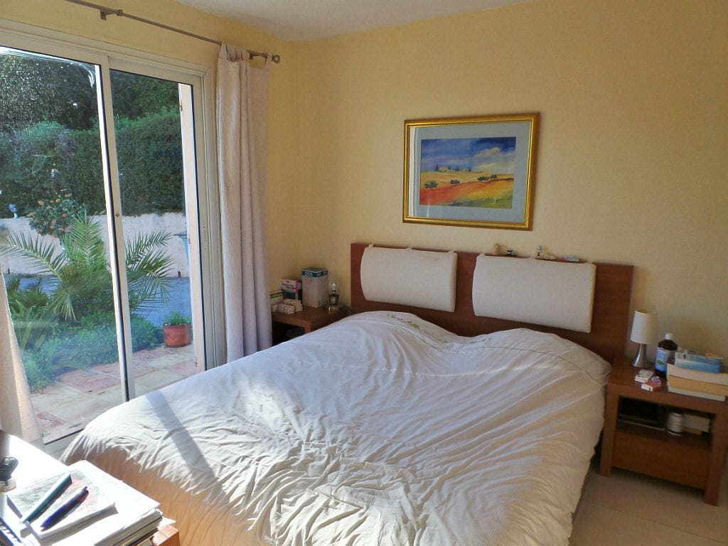 VILLA VUE MER 185M² 9 PIECES GROS POTENTIEL AVEC PISCINE ET PARKING, AUX ISSAMBRES Image 5