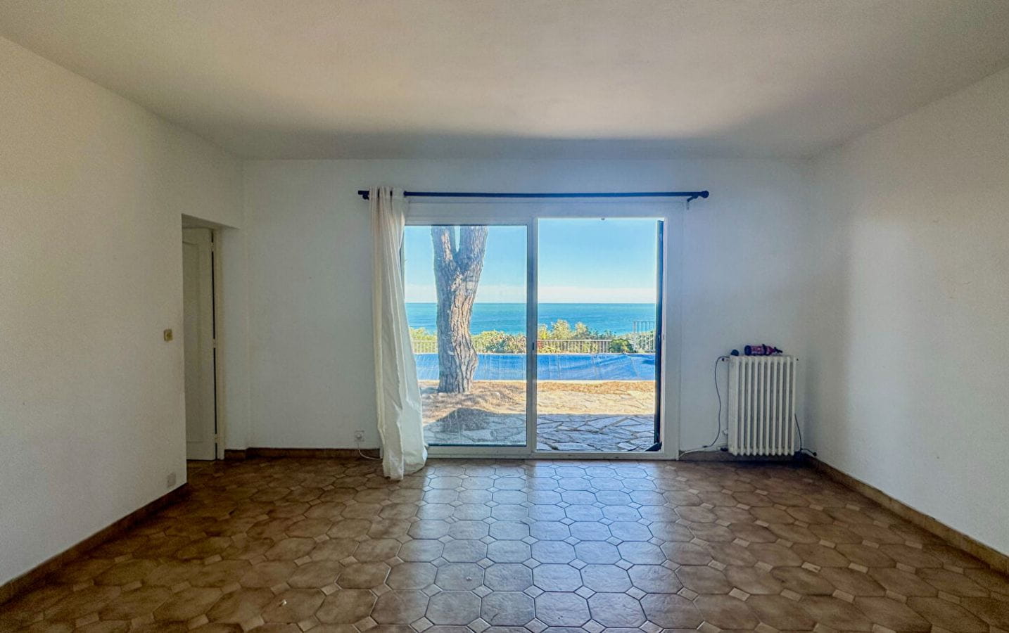 Villa 85m² 4 Pieces Vue Mer, Piscine Et Sous Sol De 60m², Proche Du Centre Ville De Sainte Maxime Image 2