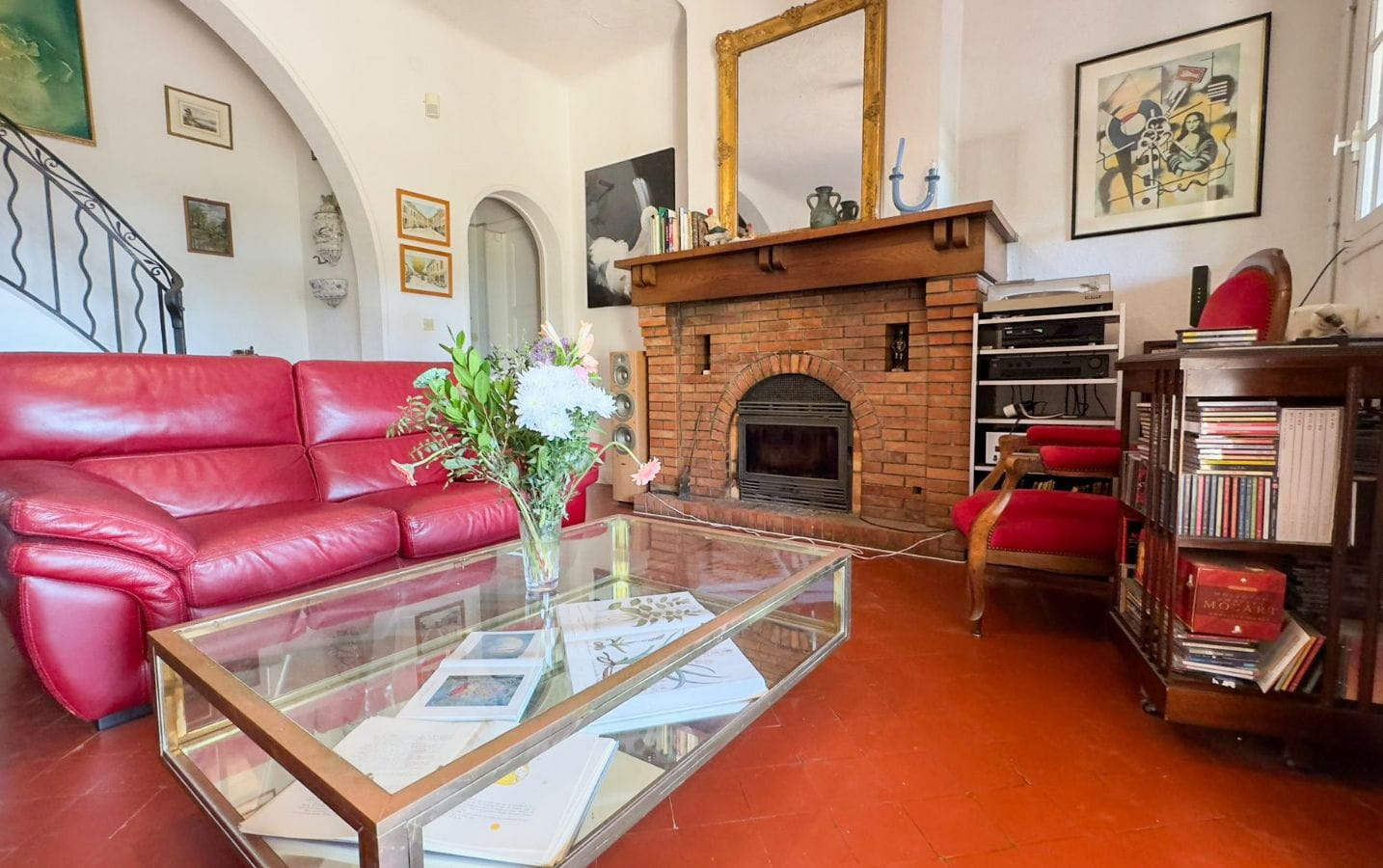 MASTER VILLA 220sqm WITH 5 BEDROOMS, POOL, CLOSE TO THE BEACHES OF SAINTE MAXIME Image 2