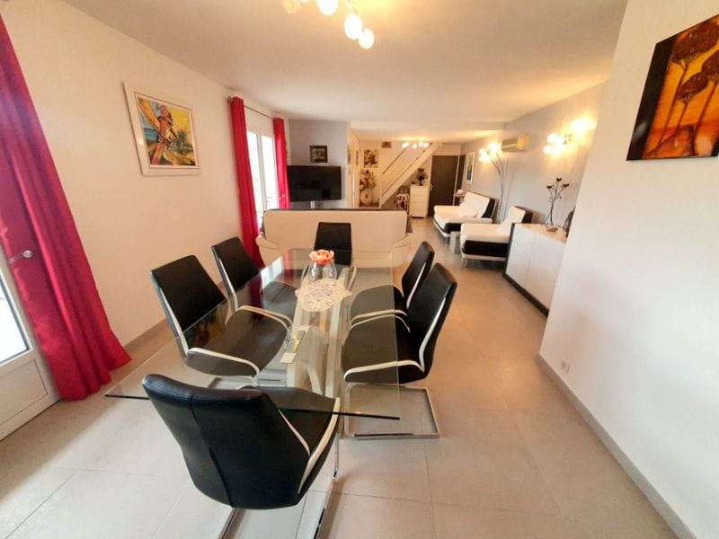 185 sqm 5 ROOM VILLA WITH OPEN VIEW TO THE SEA ON THE GULF OF SAINT TROPEZ, IN ISSAMBRES Image 4