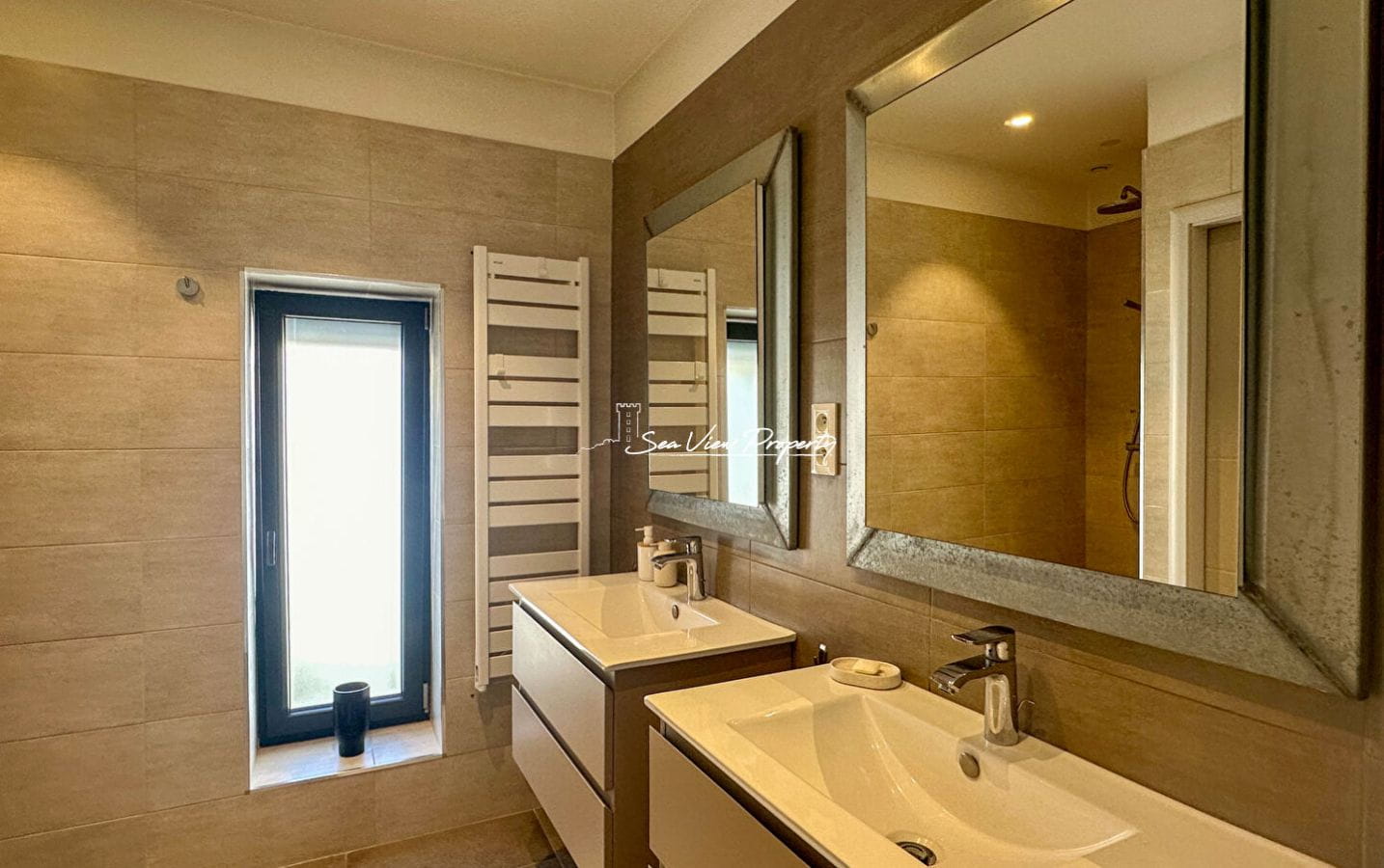 APPARTEMENT MODERNE T4 AVEC VUE MER, PISCINE COMMUNE, PETITE COPROPRIETE A SAINT AYGULF Image 9