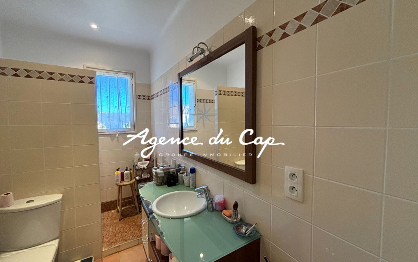 À VENDRE VILLA AVEC 5 CHAMBRES VUE MER, SITUÉE DANS UN DOMAINE PRIVÉ PROCHE DES PLAGES DES ISSAMBRES Image 7