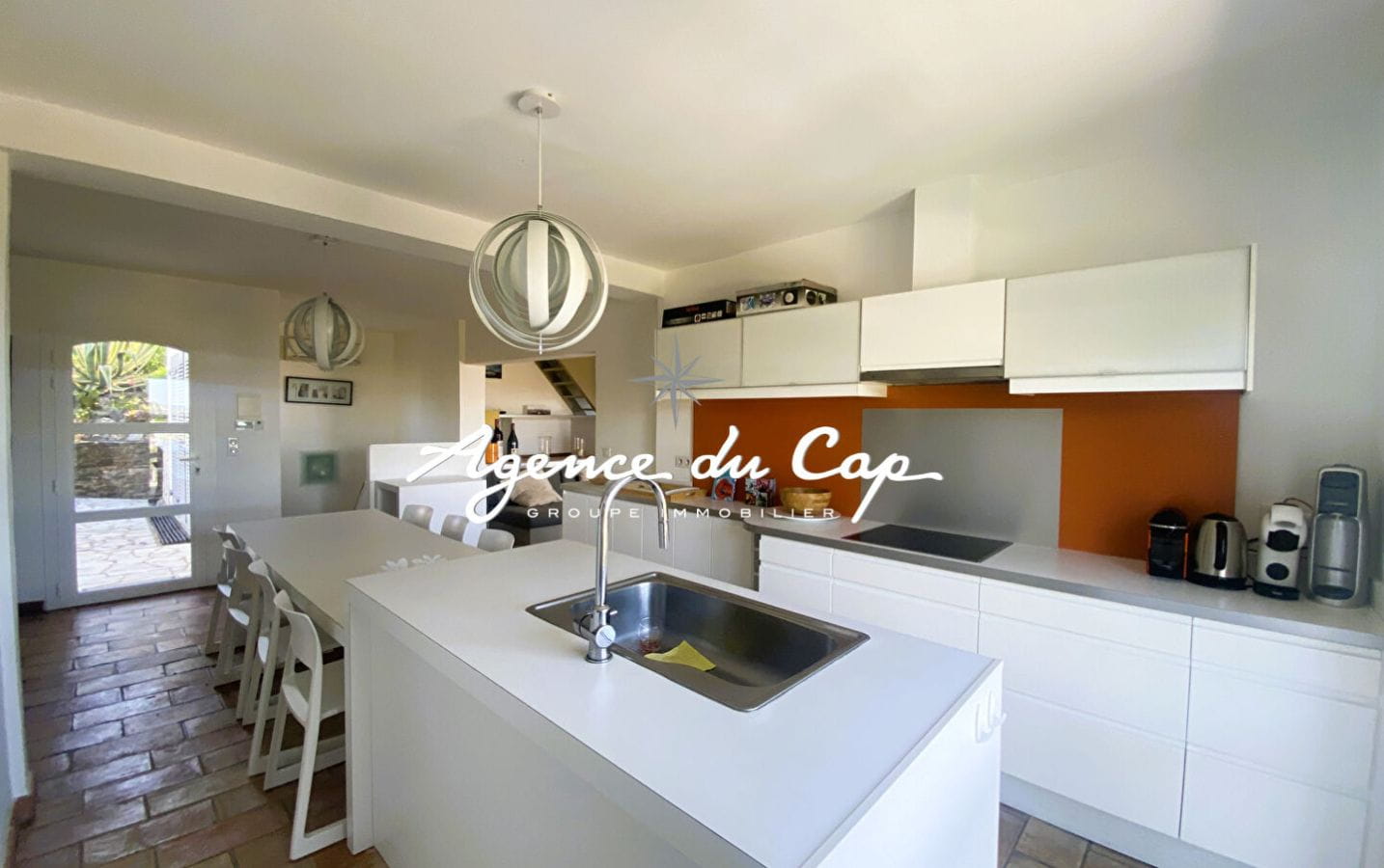 À VENDRE VILLA DE 148 M² AVEC PISCINE 5 CHAMBRES, POOL HOUSE, GARAGE ET VUE MER AUX ISSAMBRES Image 12