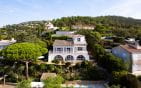 À VENDRE VILLA DE 148 M² AVEC PISCINE 5 CHAMBRES, POOL HOUSE, GARAGE ET VUE MER AUX ISSAMBRES Min 0