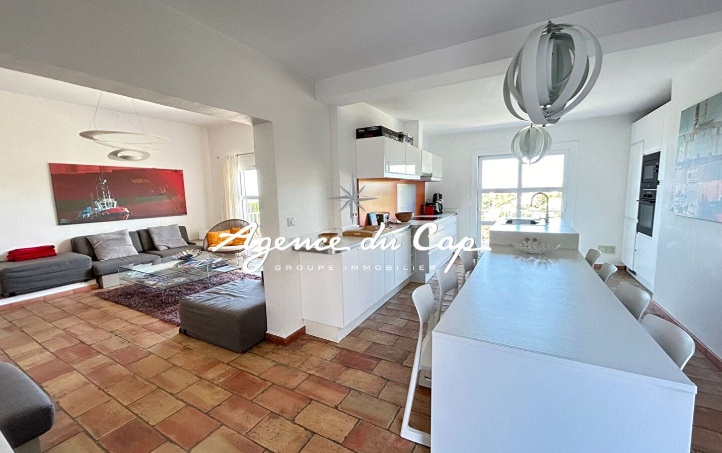 À VENDRE VILLA DE 148 M² AVEC PISCINE 5 CHAMBRES, POOL HOUSE, GARAGE ET VUE MER AUX ISSAMBRES Image 4