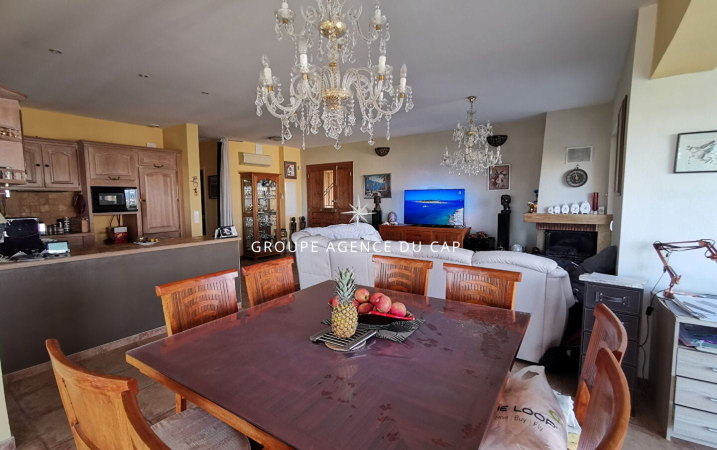 À VENDRE VILLA 5 CHAMBRES AVEC VUE MER PROCHE CENTRE VILLE AVEC PISCINE ET GARAGE DOUBLE, À SAINT AYGULF Image 5