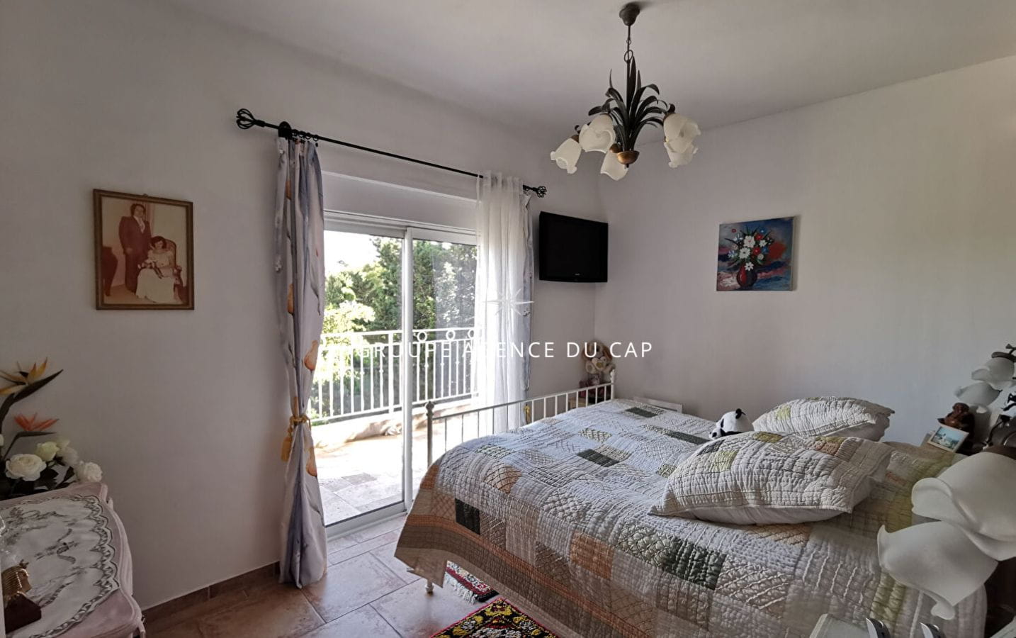 À VENDRE VILLA 5 CHAMBRES AVEC VUE MER PROCHE CENTRE VILLE AVEC PISCINE ET GARAGE DOUBLE, À SAINT AYGULF Image 7