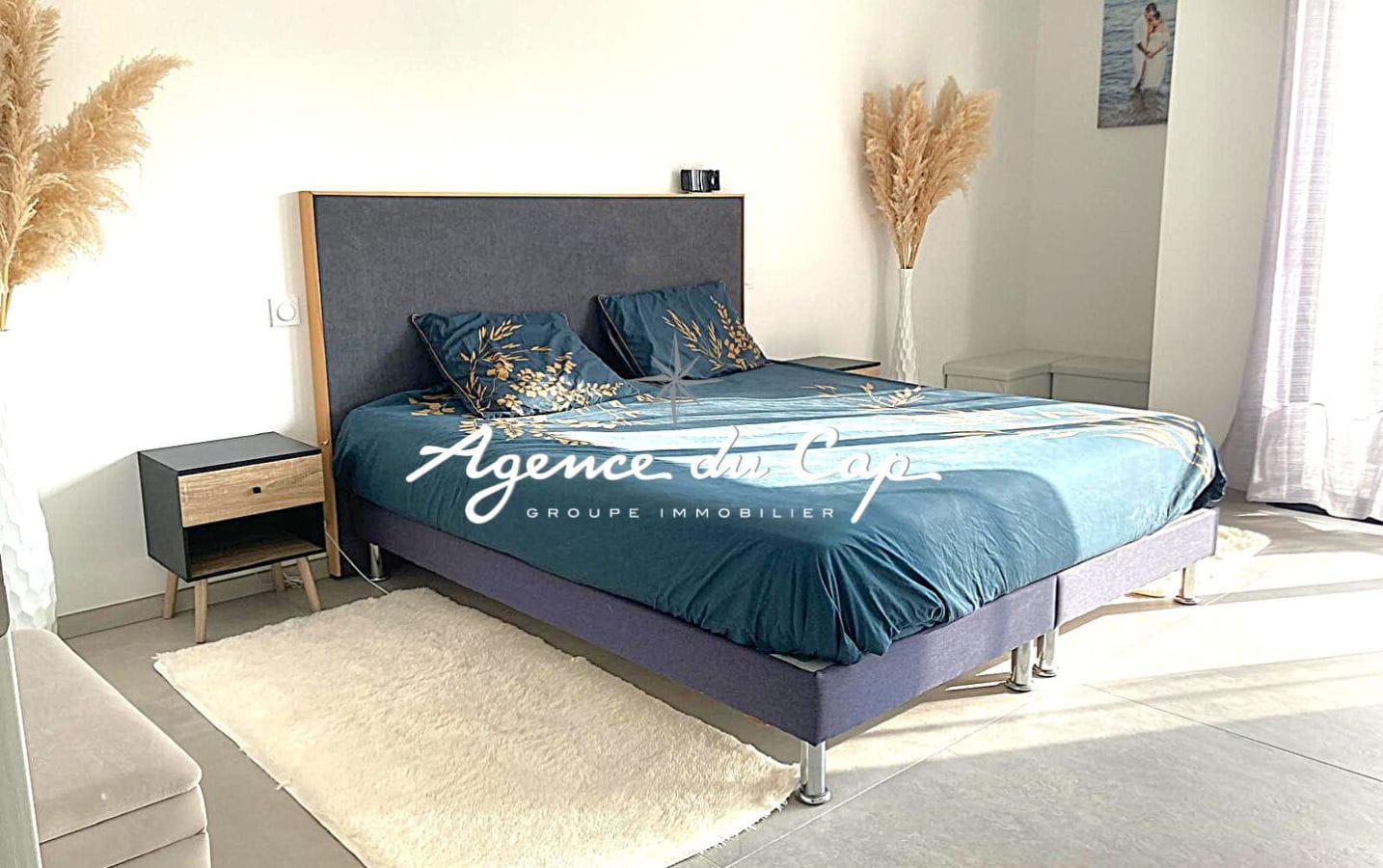 CONTEMPORARY VILLA OF 276 sqm WITH SEA VIEW, 4 SUITES, LIVING ROOM OF 110 sqm, SWIMMING POOL AND GARAGE, CLOSE TO THE SEA AND TOWN CENTER OF SAINT-AYGULF Image 12