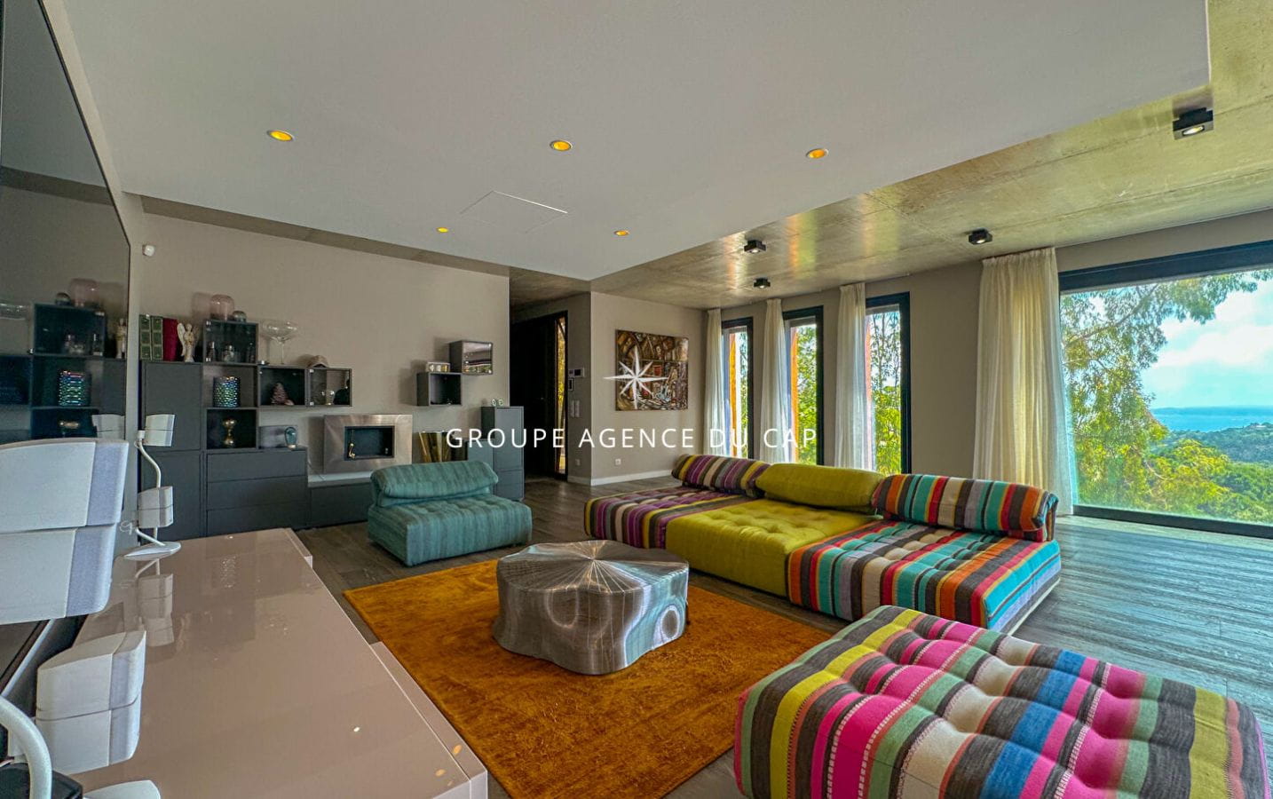 FOR SALE CONTEMPORARY VILLA SEA VIEW SWIMMING POOL POOL HOUSE EN SUITE BEDROOMS LES ISSAMBRES Image 2