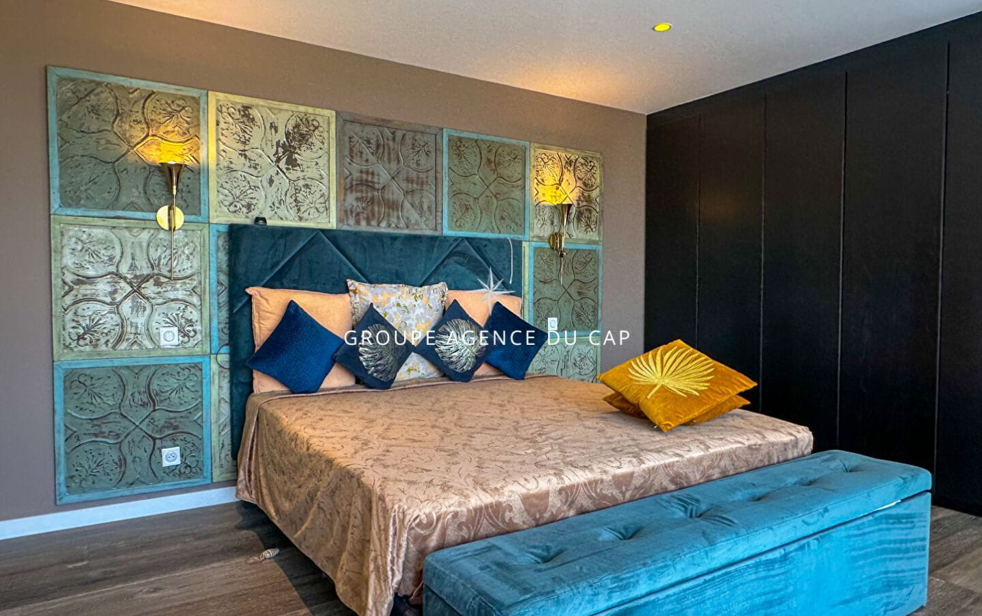 FOR SALE CONTEMPORARY VILLA SEA VIEW SWIMMING POOL POOL HOUSE EN SUITE BEDROOMS LES ISSAMBRES Image 6