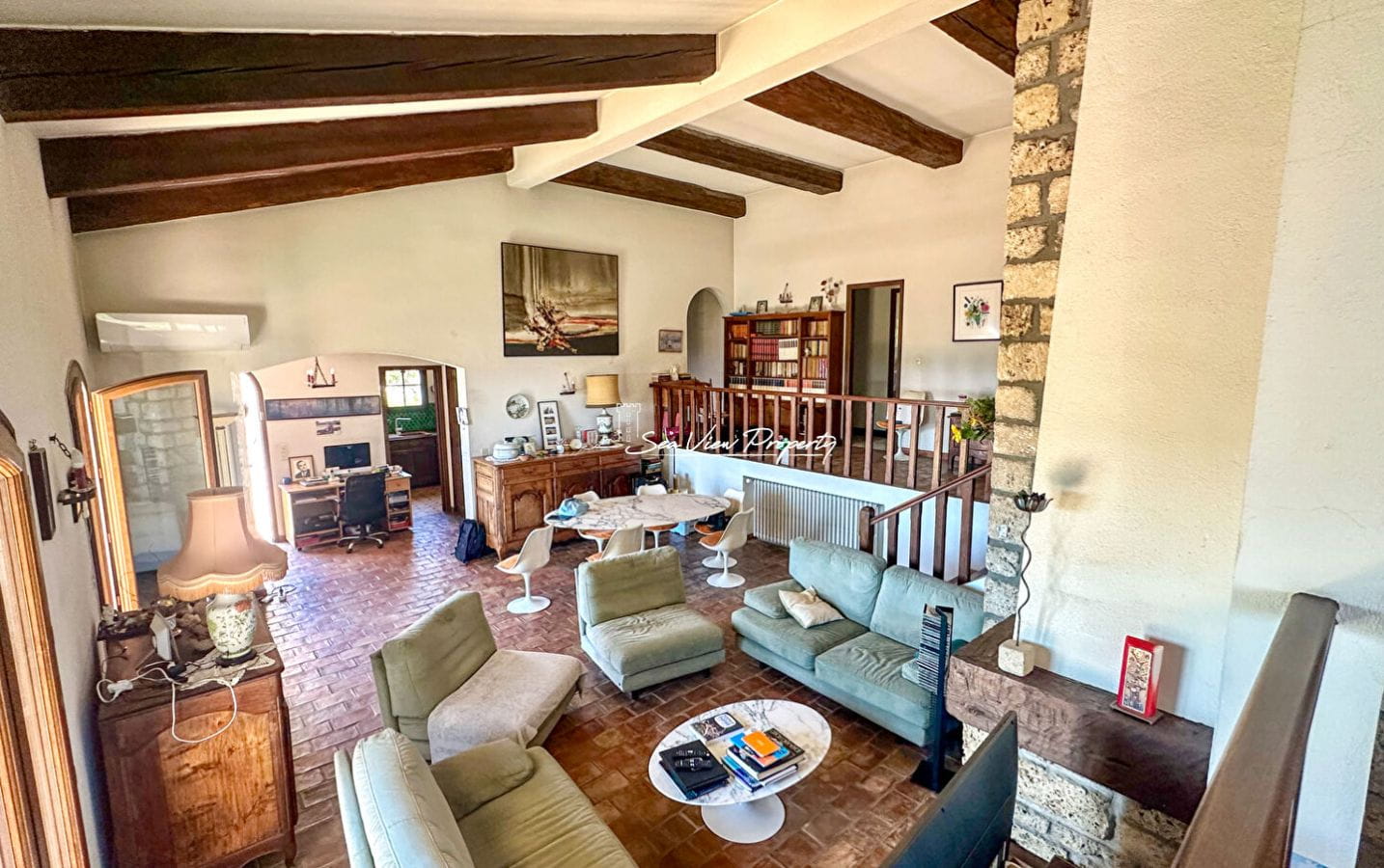 VILLA « BEAUMONT » VUE MER PANORAMIQUE A PIED DES PLAGES DES ISSAMBRES TERRAIN DE PLUS DE 2000M² Image 5