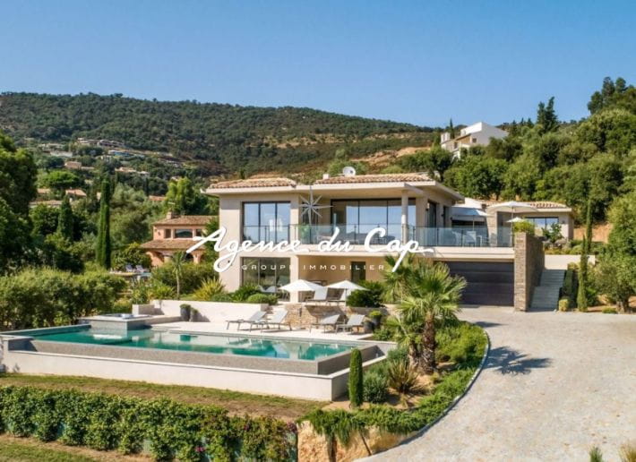 VILLA CONTEMPORAINE A VENDRE 292 M2 VUE MER A GRIMAUD