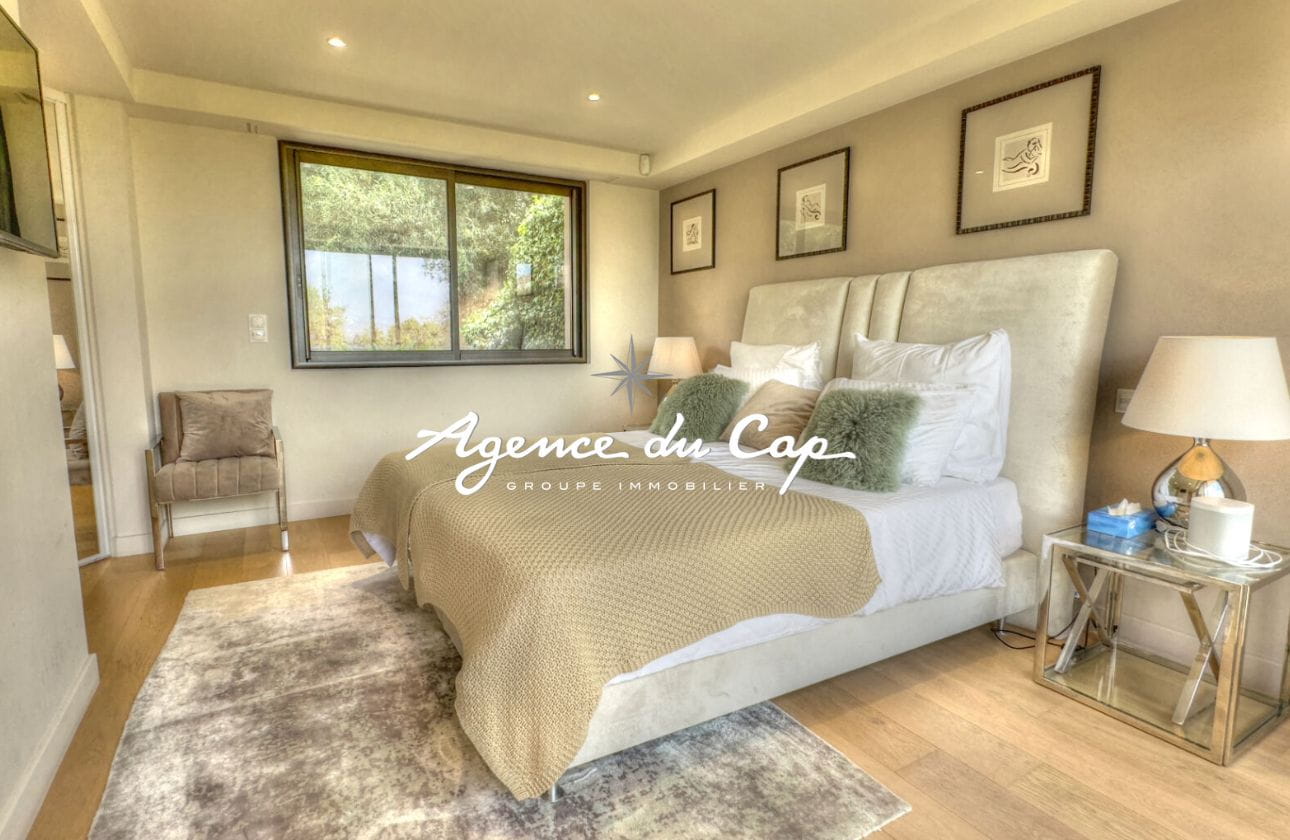 VILLA CONTEMPORAINE AVEC VUE MER A VENDRE 292 M2, A GRIMAUD Image 9