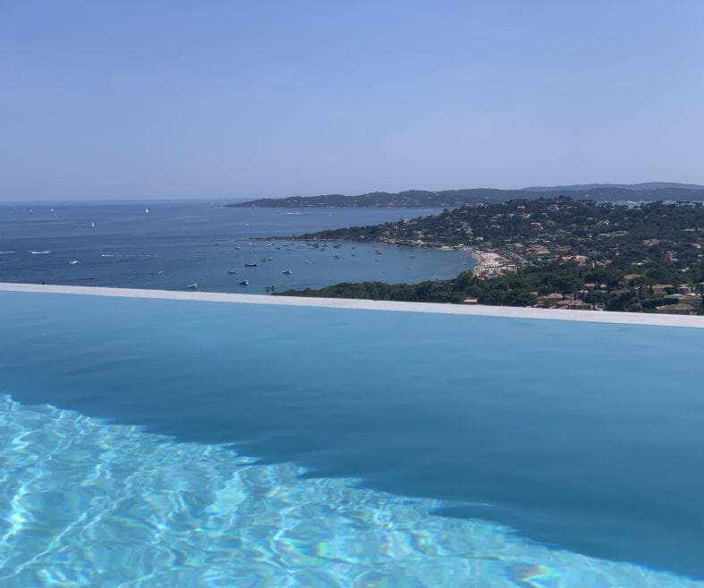 PRESTIGE RESIDENCE – SAINTE-MAXIME – APPROXIMATELY 216m2 – EXCEPTIONAL SEA VIEW Image 10