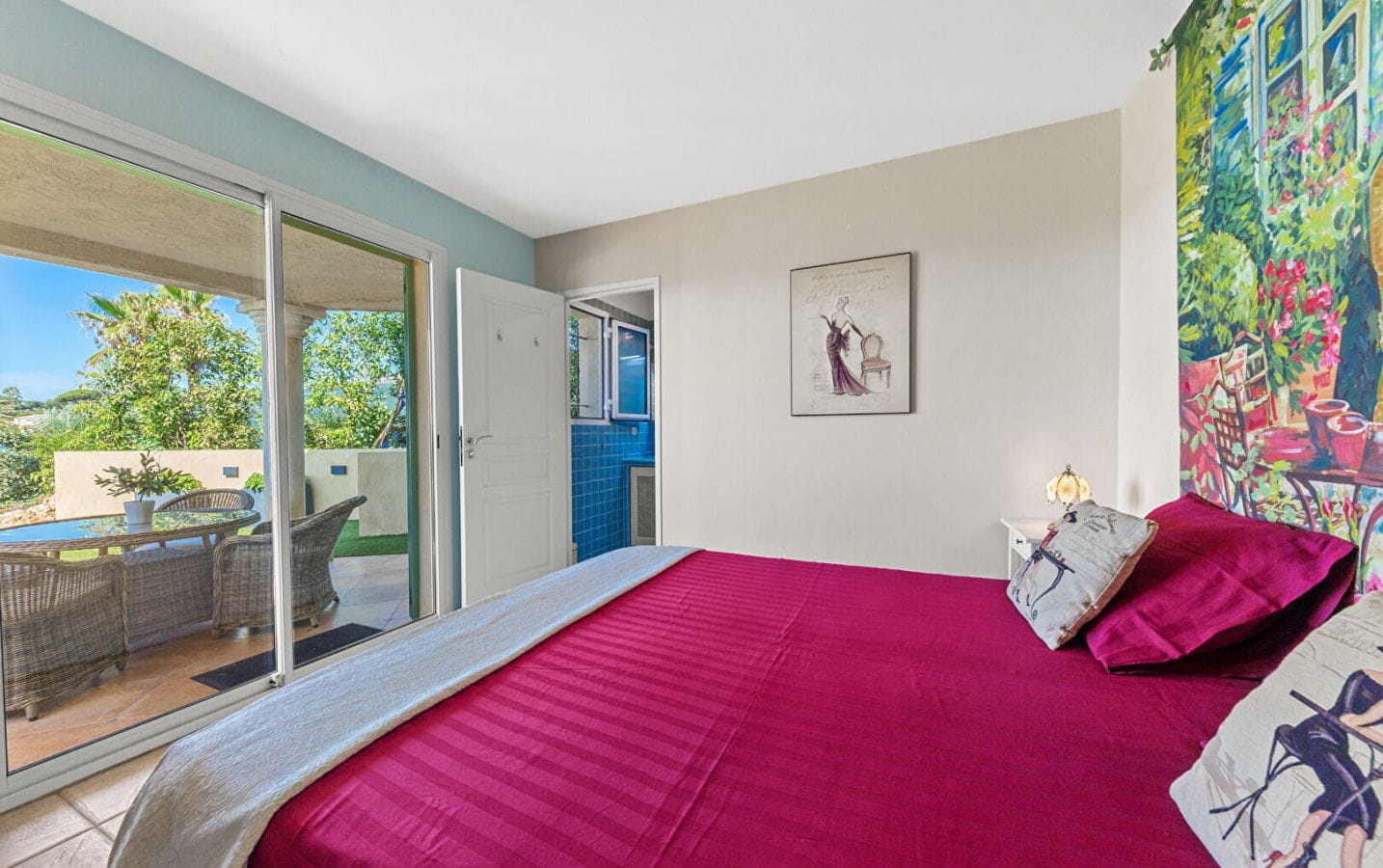 PRESTIGE RESIDENCE – SAINTE-MAXIME – APPROXIMATELY 216m2 – EXCEPTIONAL SEA VIEW Image 7