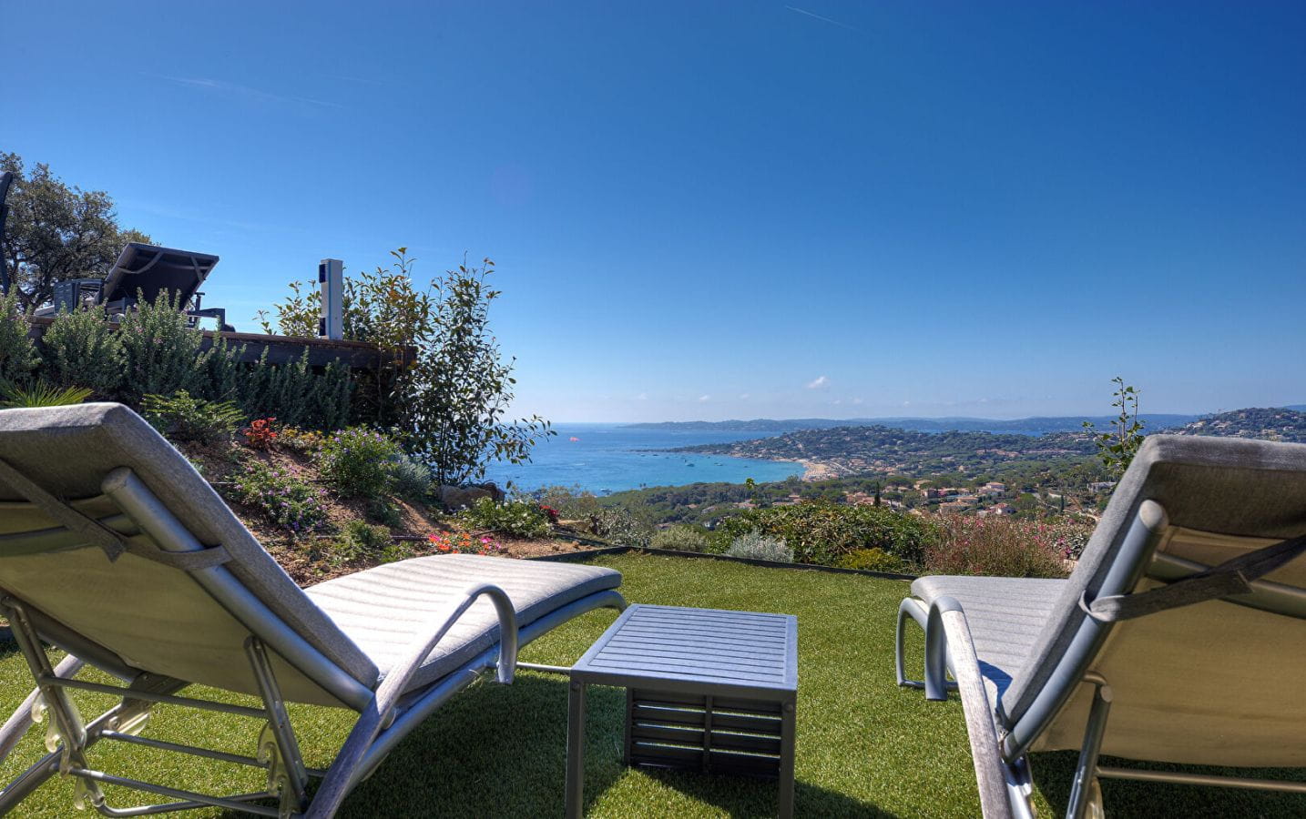 VILLA 220M2 VUE MER AVEC PISCINE PROCHE DU CENTRE, A SAINTE MAXIME Image 1