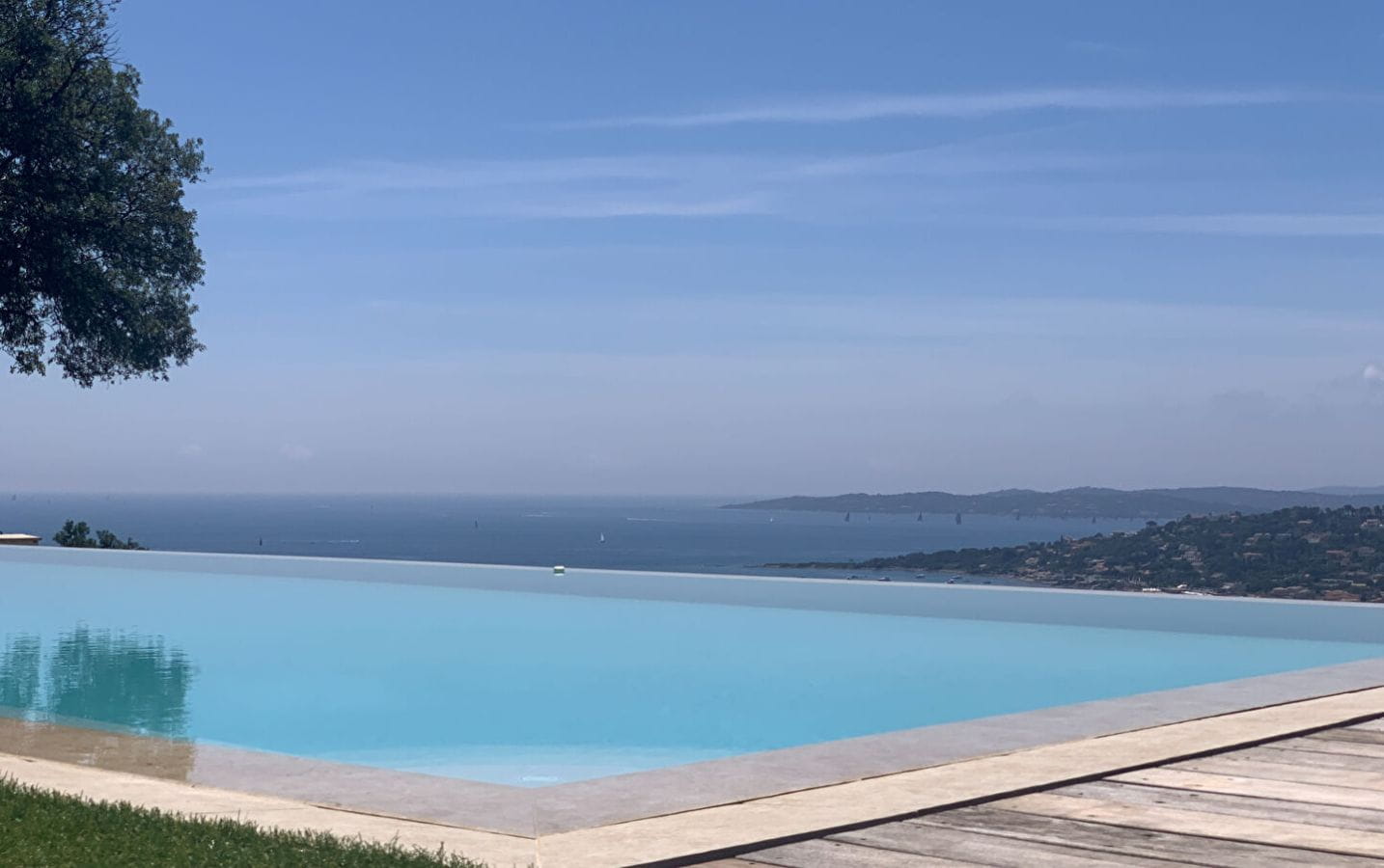 VILLA 220M2 VUE MER AVEC PISCINE PROCHE DU CENTRE, A SAINTE MAXIME Image 0