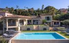 VILLA 220M2 VUE MER AVEC PISCINE PROCHE DU CENTRE, A SAINTE MAXIME Min 2