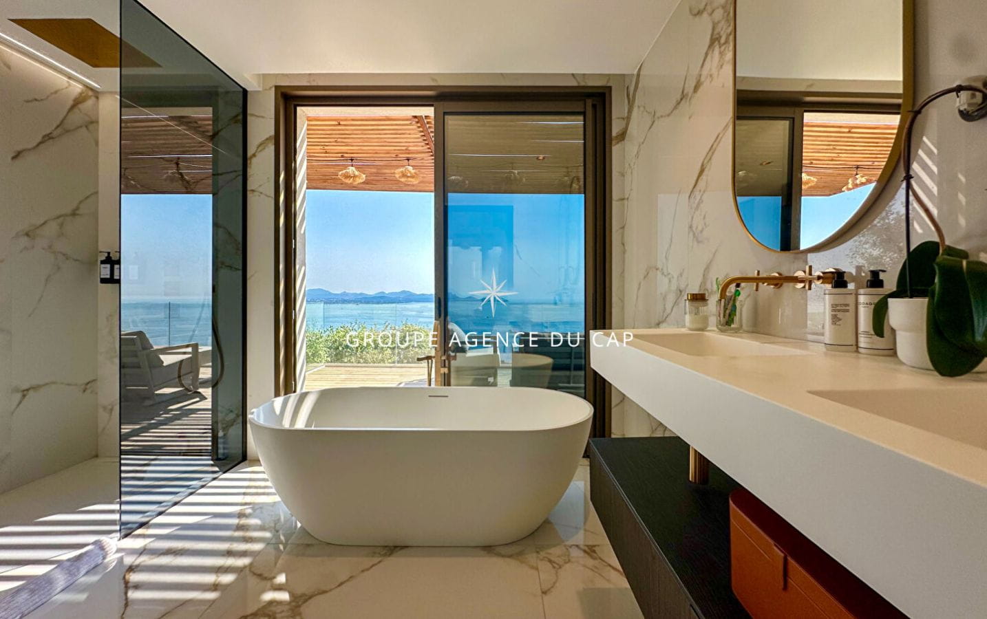 Prestigious residence Les Issambres 6 room(s) 350 m2 Image 10