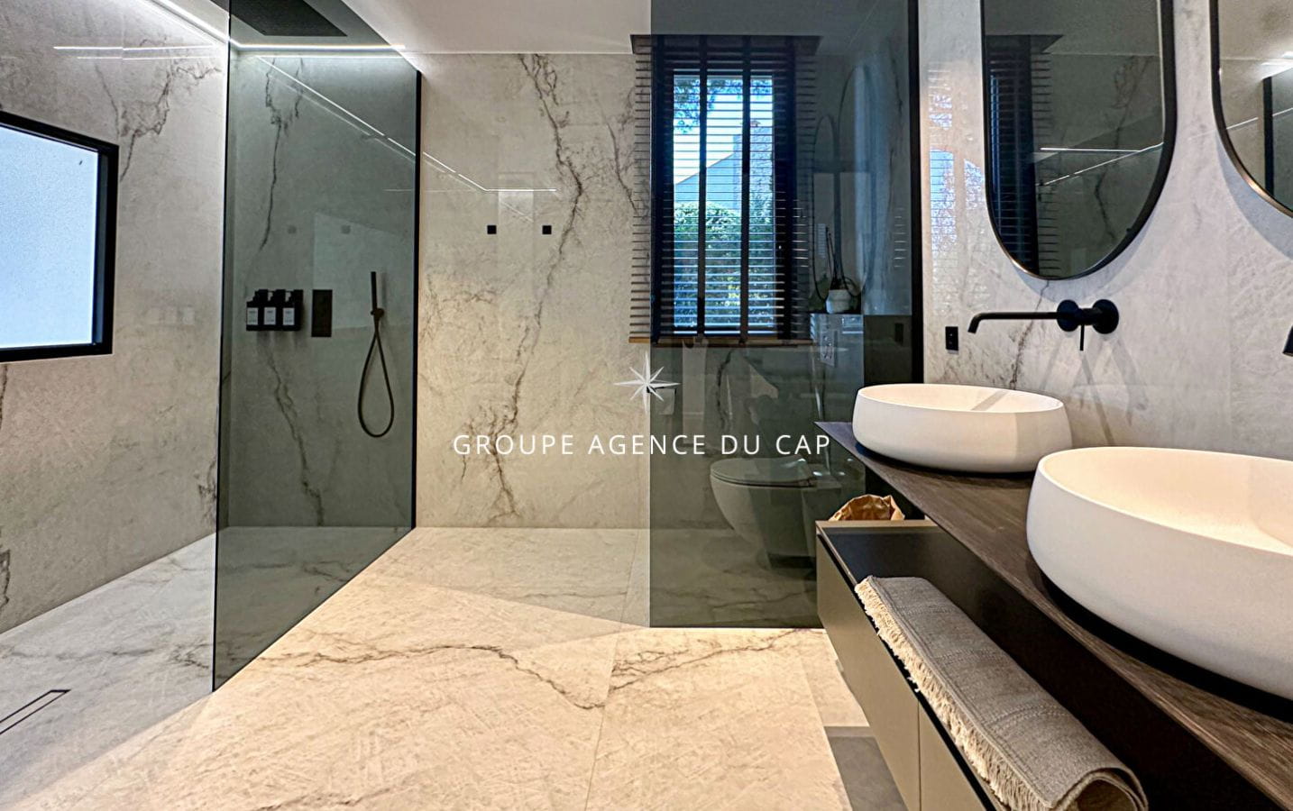 Prestigious residence Les Issambres 6 room(s) 350 m2 Image 11