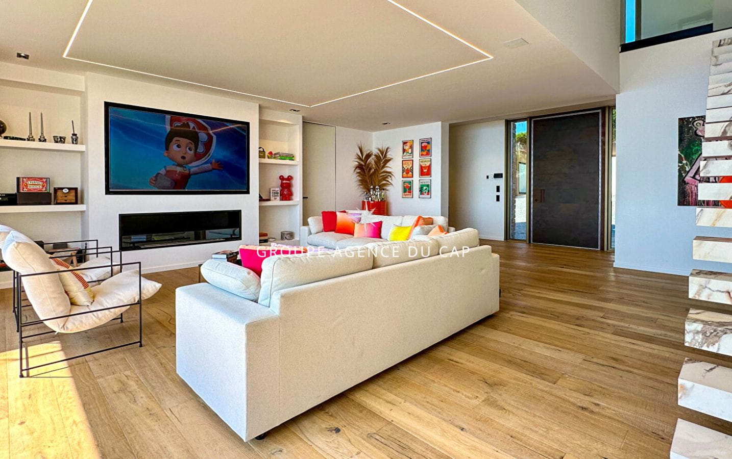 LES ISSAMBRES VILLA LUXUEUSE AVEC VUE MER PANORAMIQUE 4 CHAMBRES EN SUITE PISCINE GARAGE Image 4