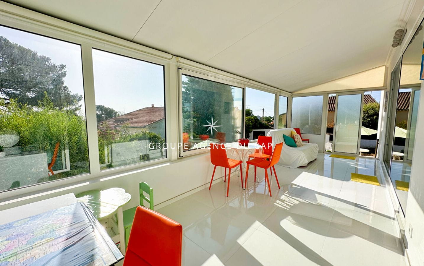 À VENDRE VILLA 4 PIÈCES AVEC VUE MER ET STUDIO INDÉPENDANT, 15MIN A PIED DU CENTRE VILLE DE SAINT AYGULF Image 4