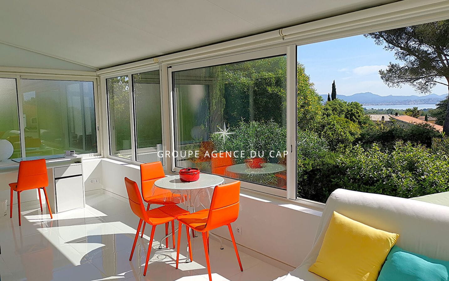 À VENDRE VILLA 4 PIÈCES AVEC VUE MER ET STUDIO INDÉPENDANT, 15MIN A PIED DU CENTRE VILLE DE SAINT AYGULF Image 9