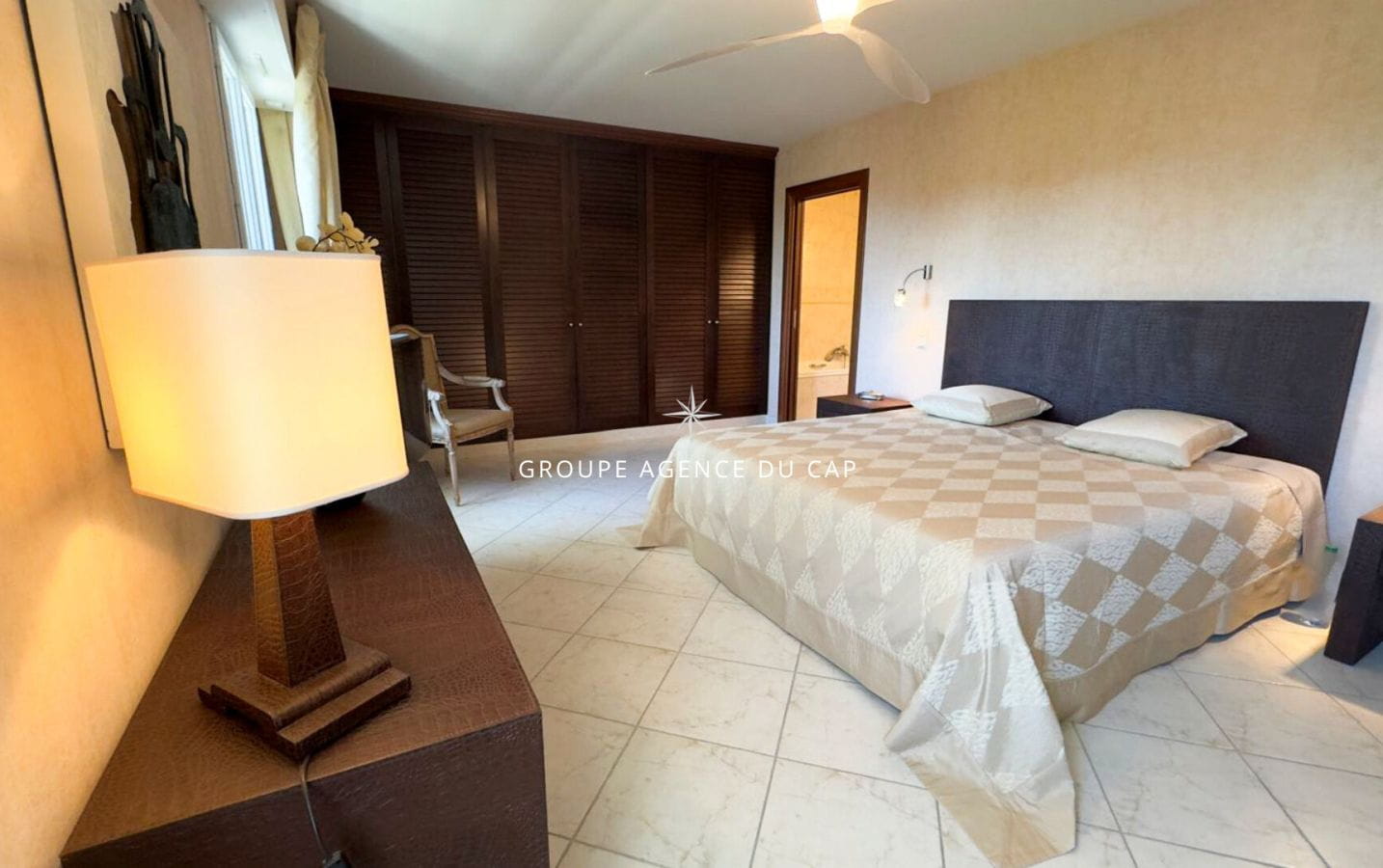 APPARTEMENT ROOF TOP 4 PIÈCES AVEC VUE MER ET PISCINE DANS RÉSIDENCE, PROCHE DU CENTRE ET DES CRIQUES DE SAINT-AYGULF Image 7