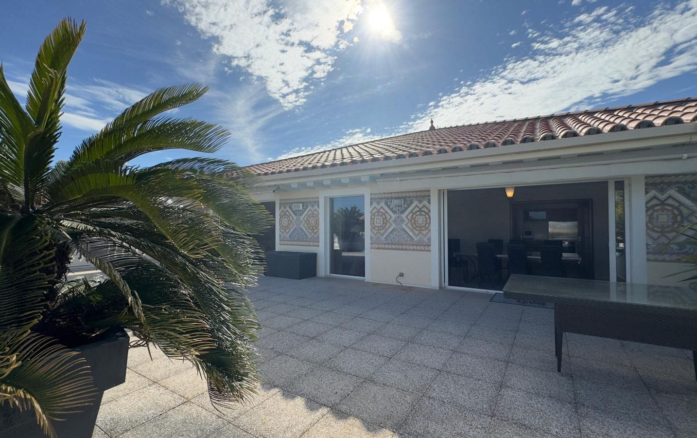 VILLA SUR LE TOIT VUE MER 4 PIECES ET PISCINE DANS LA RESIDENCE, A SAINT AYGULF Image 2