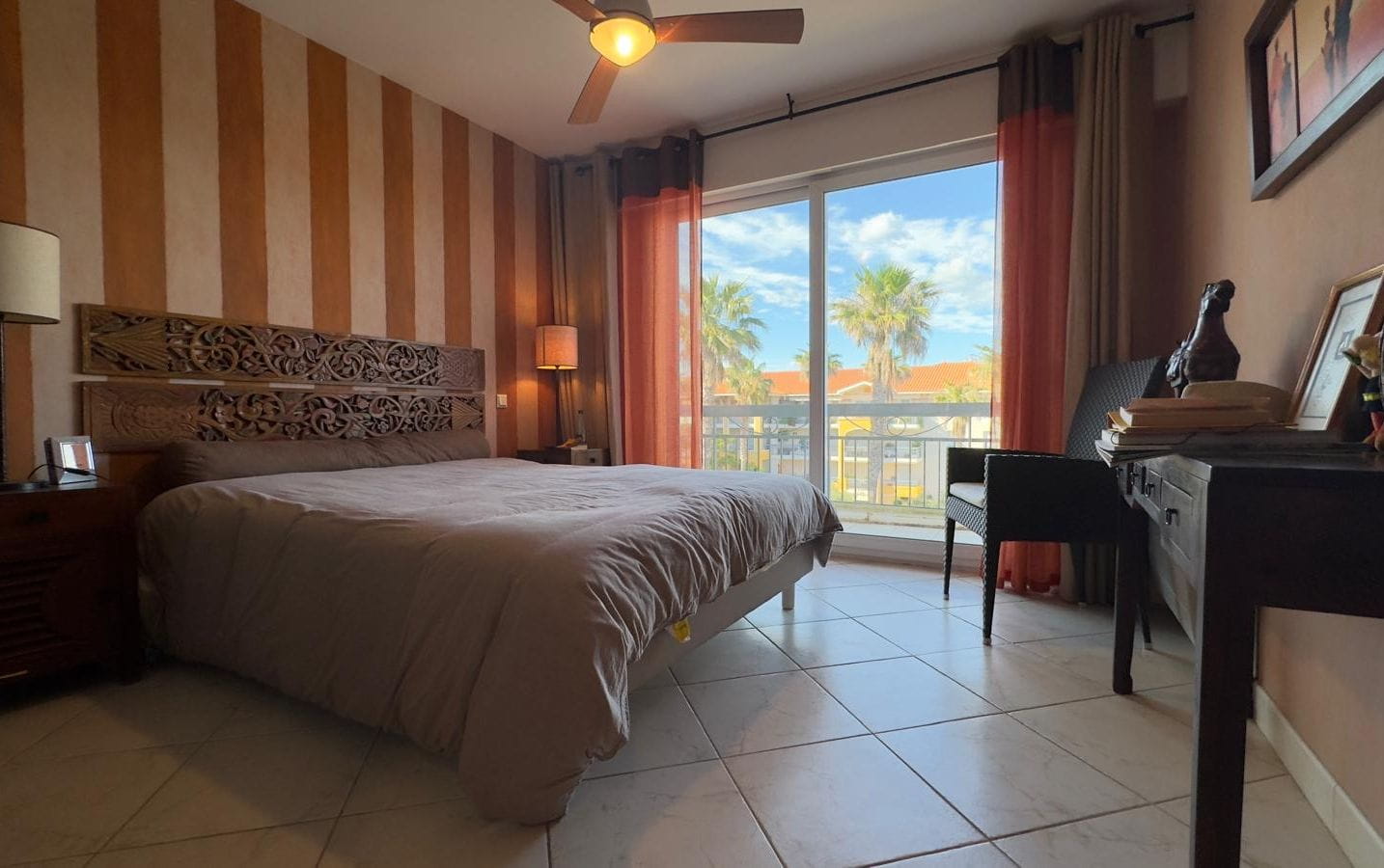 VILLA SUR LE TOIT VUE MER 4 PIECES ET PISCINE DANS LA RESIDENCE, A SAINT AYGULF Image 6