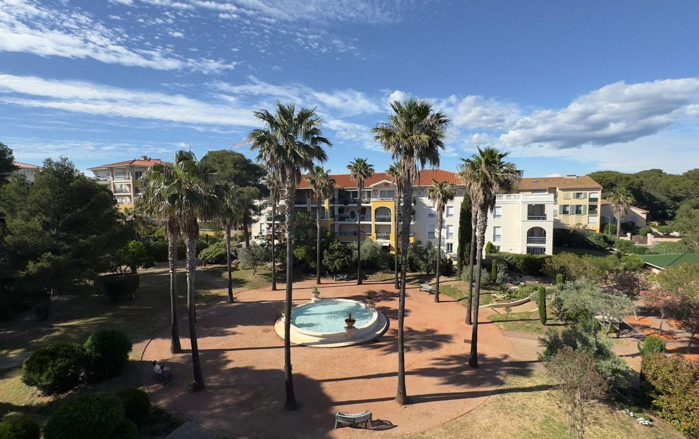 VILLA SUR LE TOIT VUE MER 4 PIECES ET PISCINE DANS LA RESIDENCE, A SAINT AYGULF Image 9