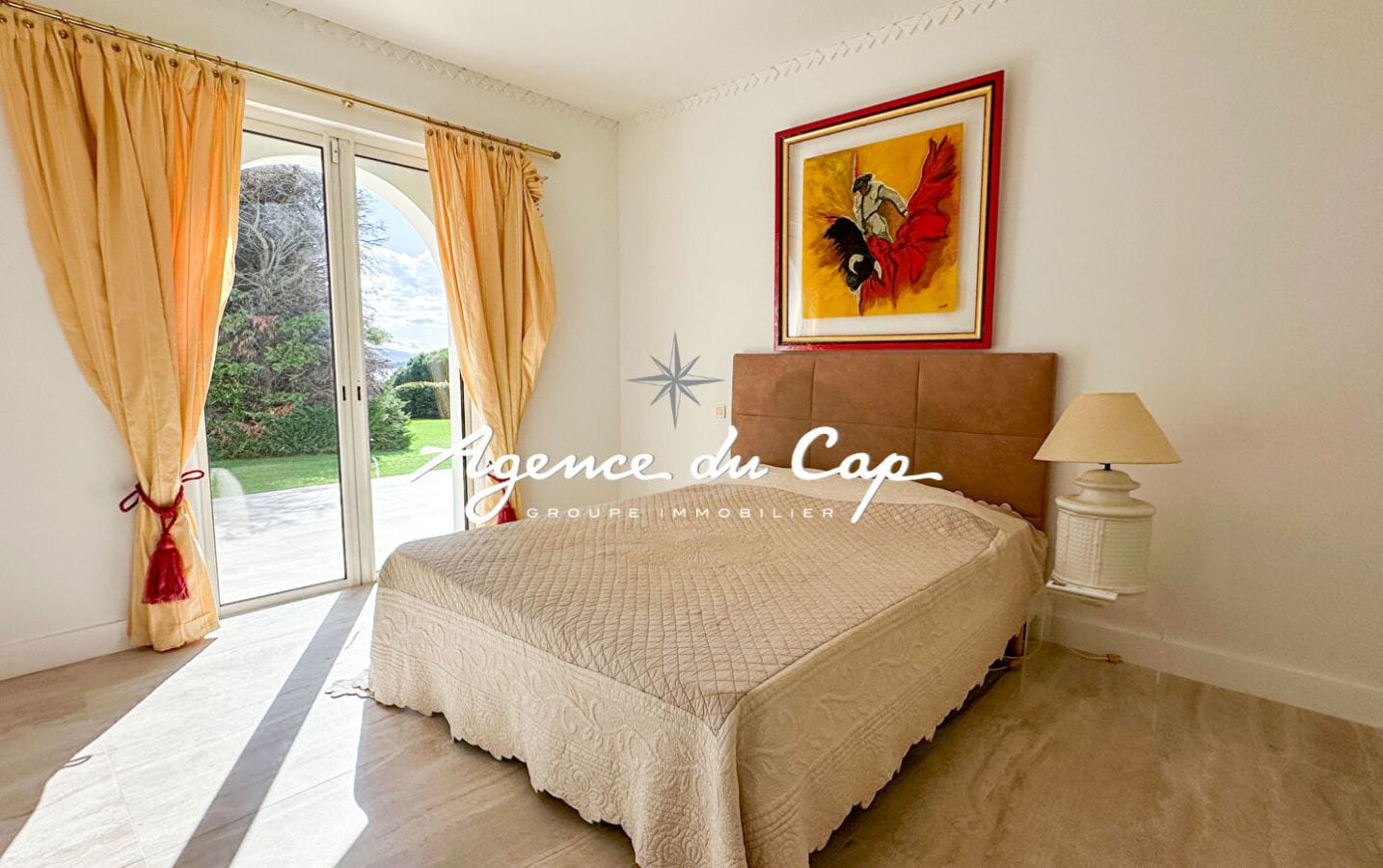 SOUS COMPROMIS VILLA AVEC VUE MER 5 CHAMBRES, A PIEDS DU CENTRE VILLE DES ISSAMBRES Image 10